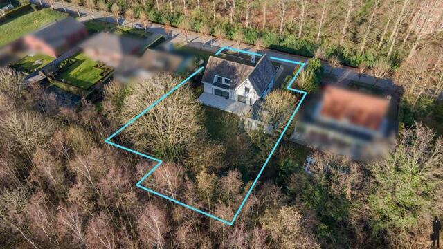 Statige villa met 3 slpk. op een mooi perceel van 1.255m² te Meersel-Dreef!  31