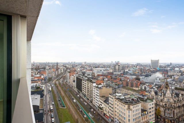 Hoekappartement op de 15de verdieping van de Antwerp Tower.  22
