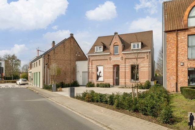 Uniek (handels) huis met prachtige tuin te Kampenhout. 2