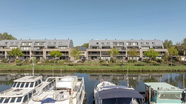 Uitzonderlijk duplex-appartement (ca. 168 m²) te Sint-Job-in-'t-Goor met 3 slpk en 2 bdk, direct aan het kanaal Schoten-Turnhout! 34