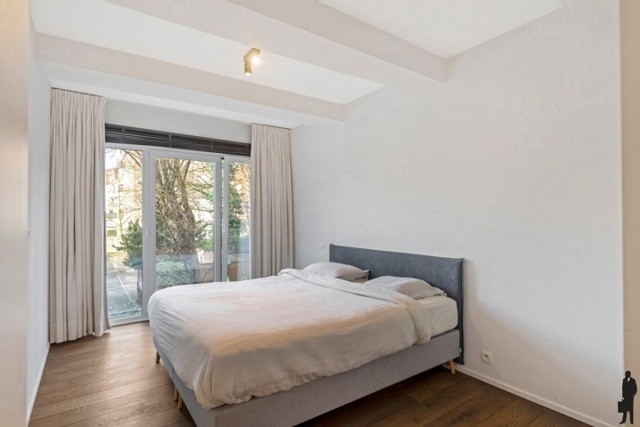 Gerenoveerd 2-slaapkamer appartement met ruim terras (13m²) 9