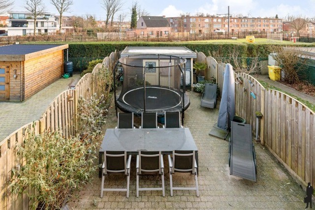 Degelijke woning met  4 slpk. en afgesloten tuin in Turnhout 23