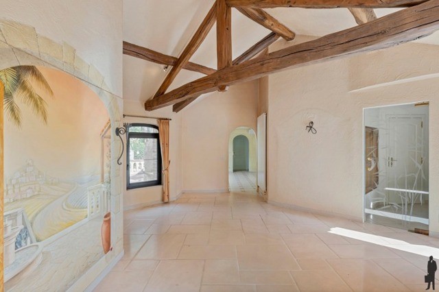 Provençaalse villa met 3 slaapkamers op ruim perceel van ca 2400m² 4