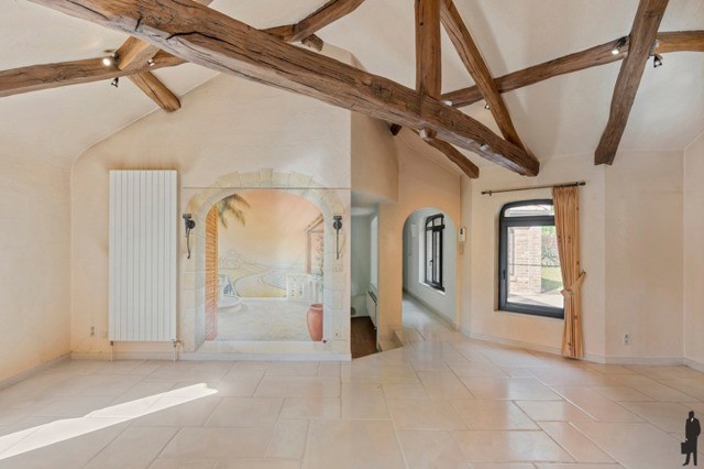 Provençaalse villa met 3 slaapkamers op ruim perceel van ca 2400m² 5